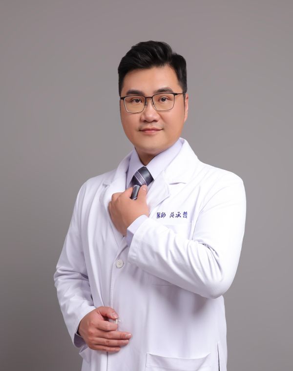 吳承哲 醫師