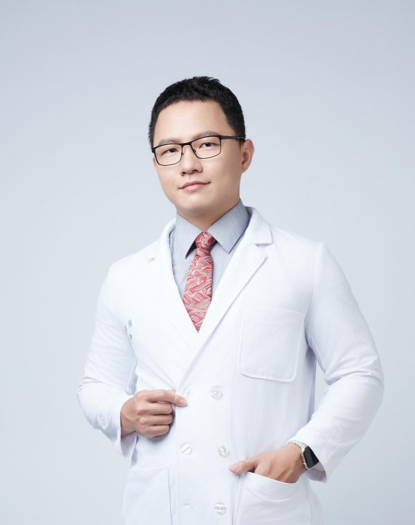 游紘權 醫師